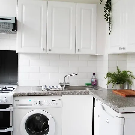 Bright London Garden Studio! Exterior photo