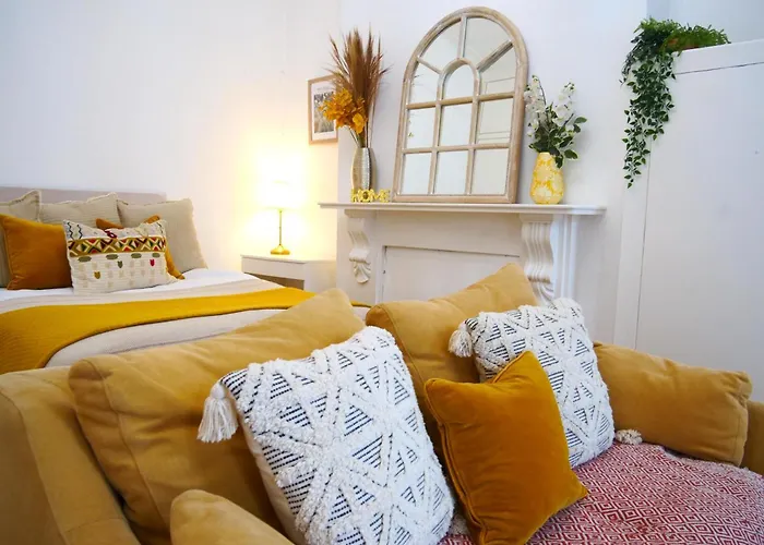 Bright London Garden Studio!